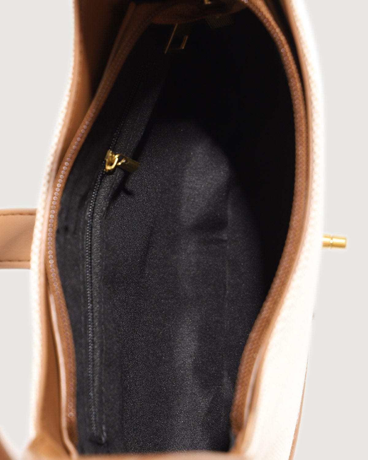 Renkli Blok Twist Kilitli Hobo Çanta