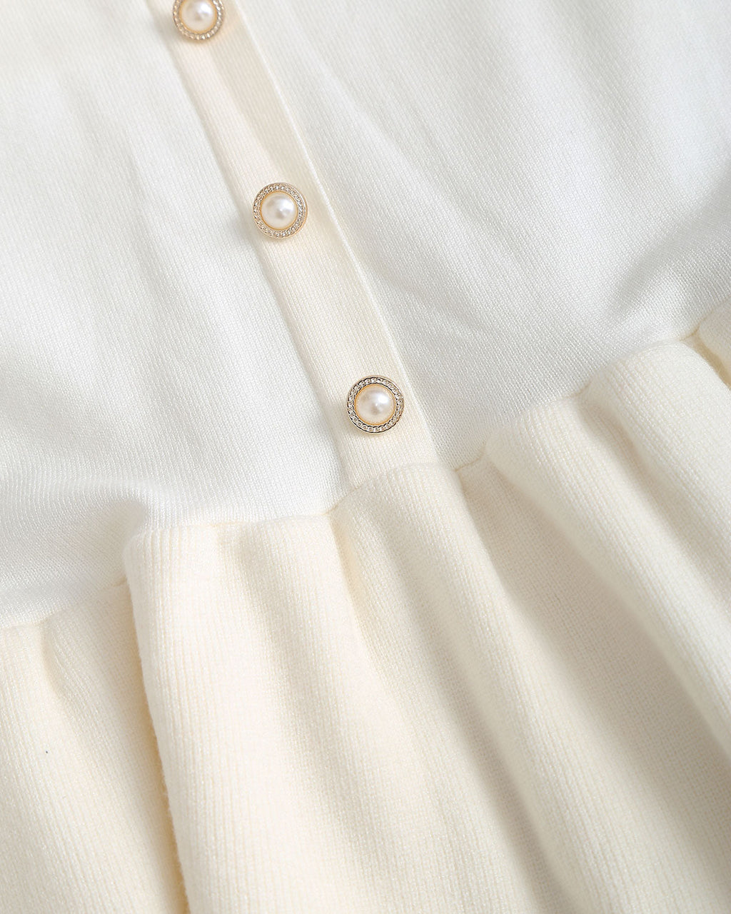 Bej Kontrast V Yaka Kazak Elbise