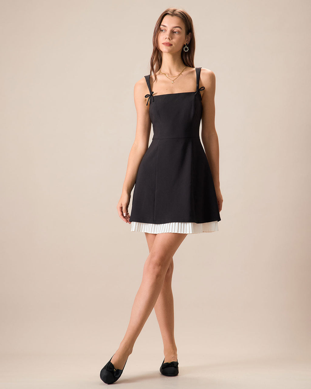 Siyah Kontrastlı Fiyonklu Slip Mini Elbise