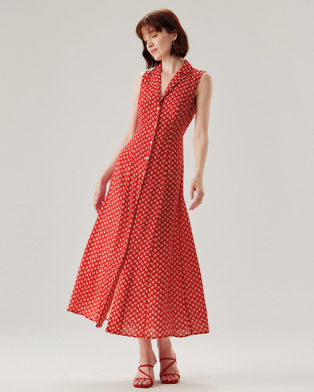 Kırmızı Çiçek Düğmeli Kolsuz Maxi Elbise