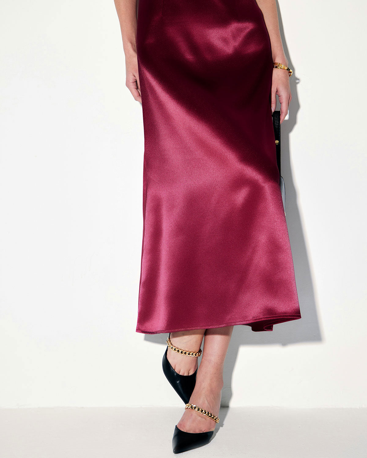 Kırmızı Saten Kare Yaka Slip Maxi Elbise