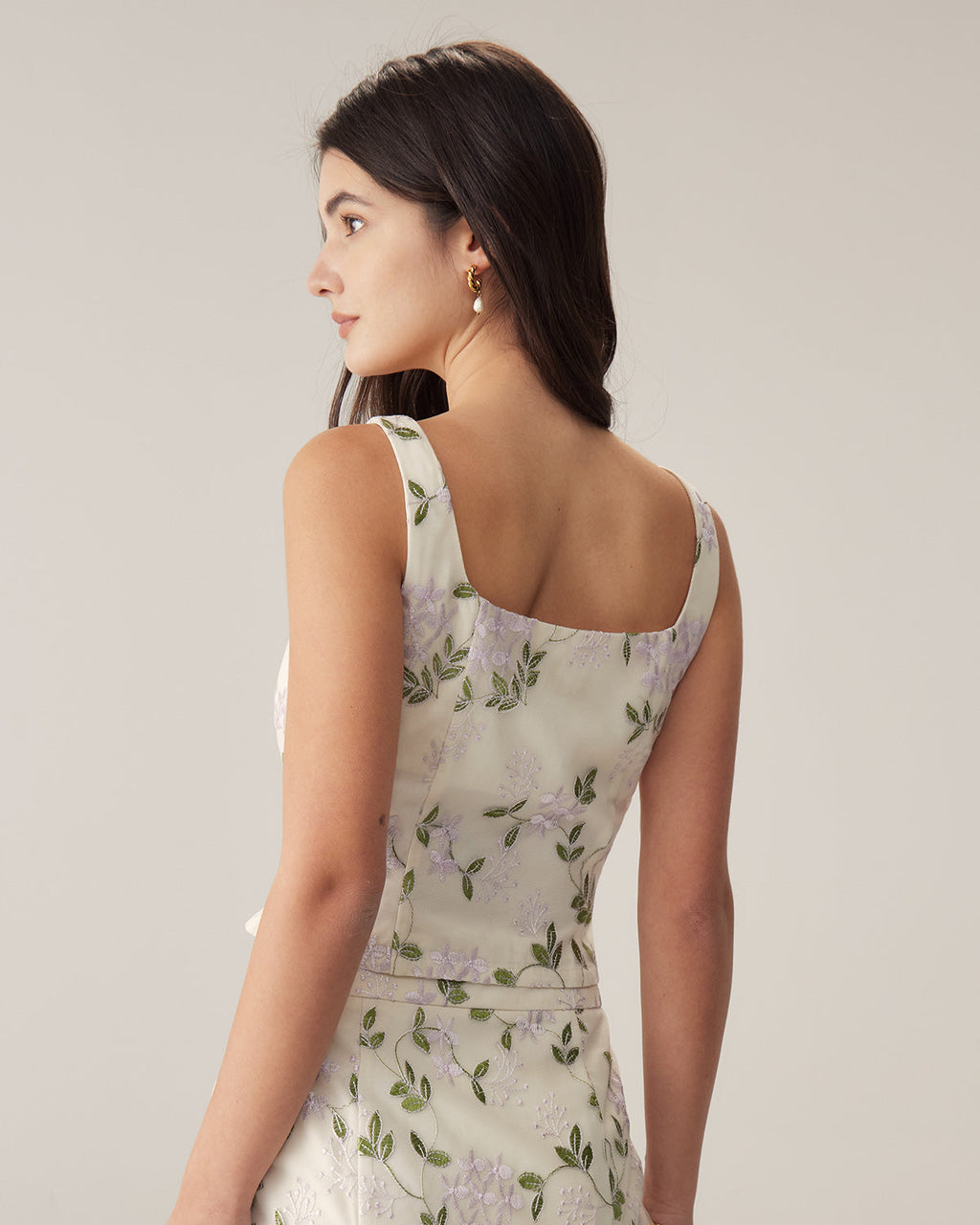 Bej Çiçekli İnce Kolsuz Bluz