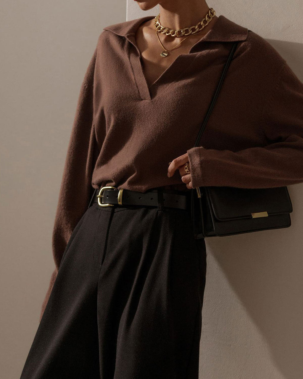 Kahverengi Yakalı Örgü Tişört