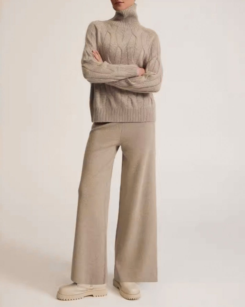 Deve Rengi Kapüşonlu Bol Kazak