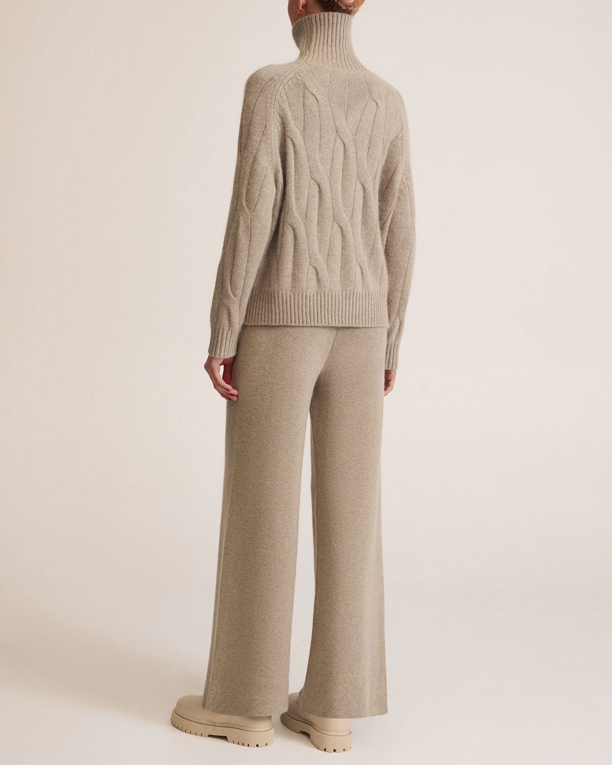 Deve Rengi Kapüşonlu Bol Kazak