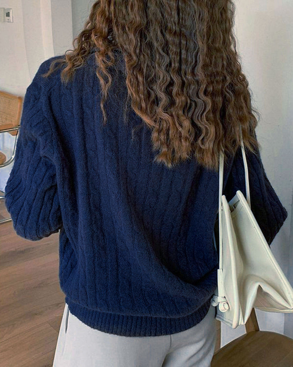 Mavi Düğmeli Dokulu Kazak