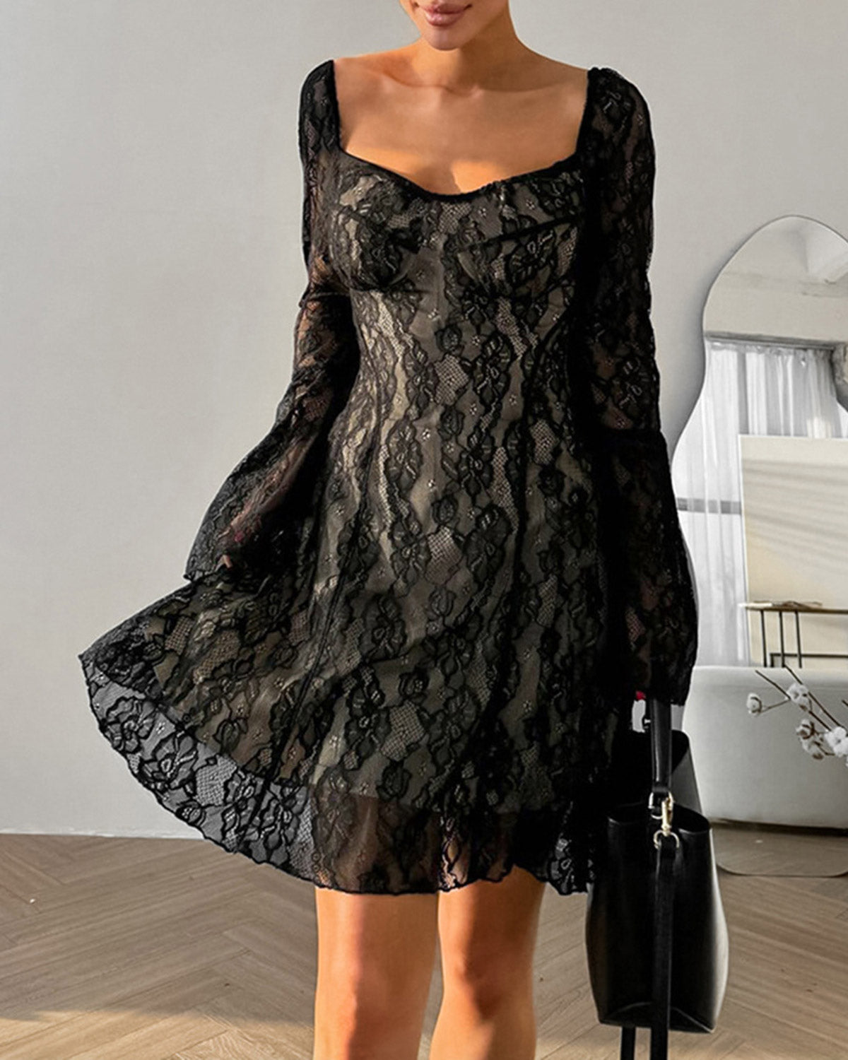 Siyah Dantelli Kare Yaka A-Line Mini Elbise