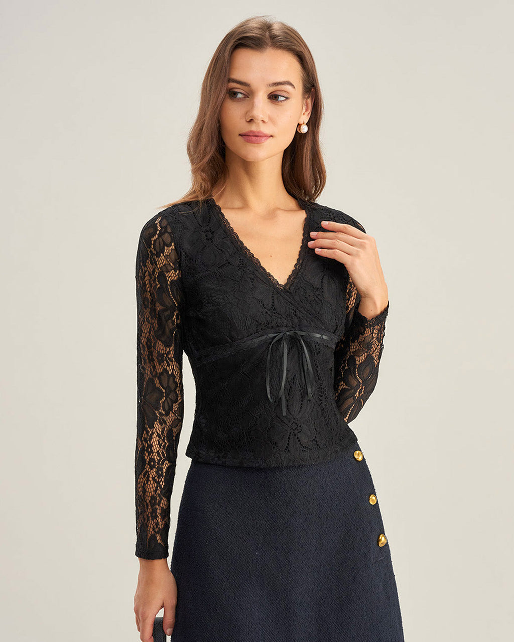 Siyah V Yaka Dar Dantel Mini Elbise