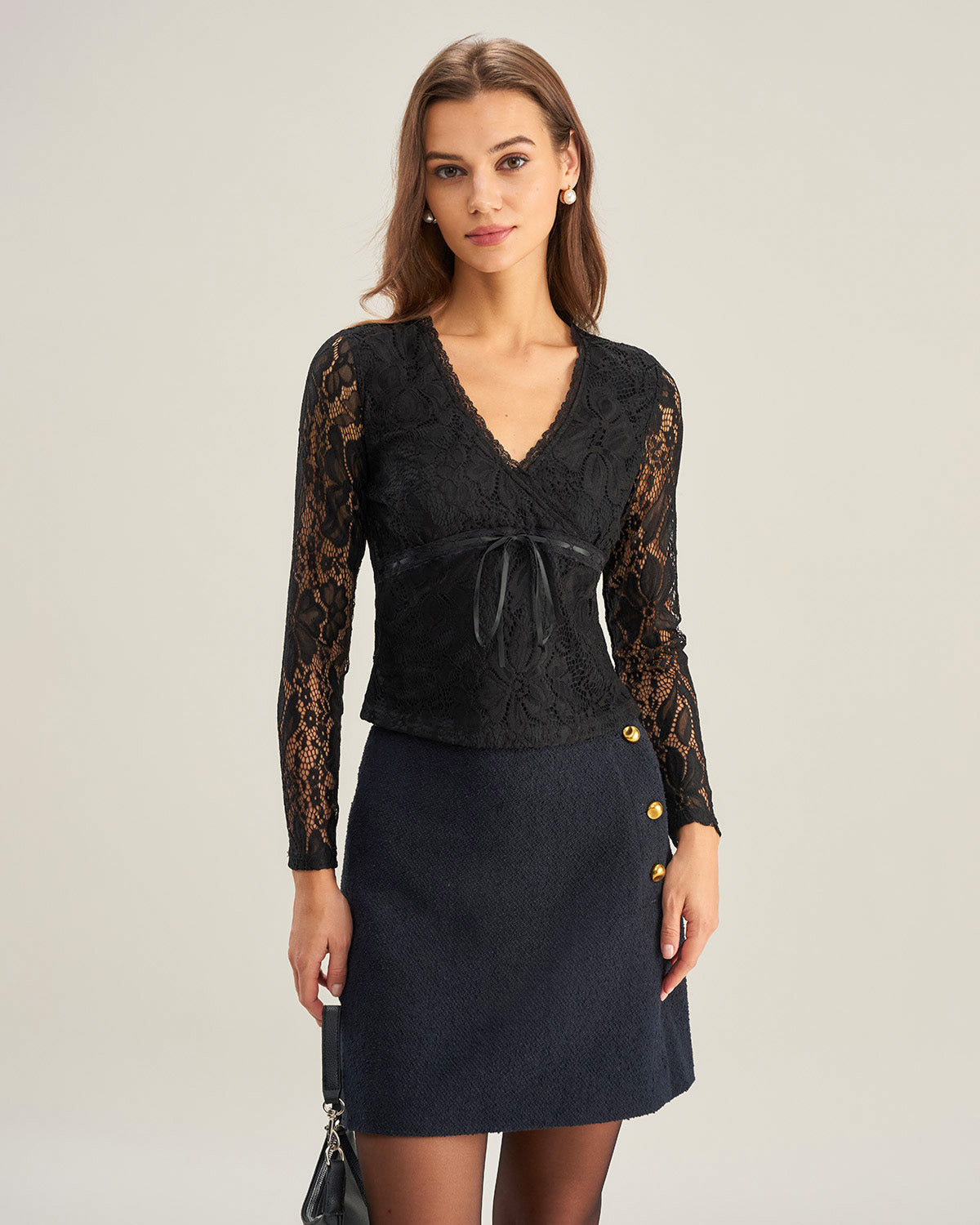 Siyah V Yaka Dar Dantel Mini Elbise