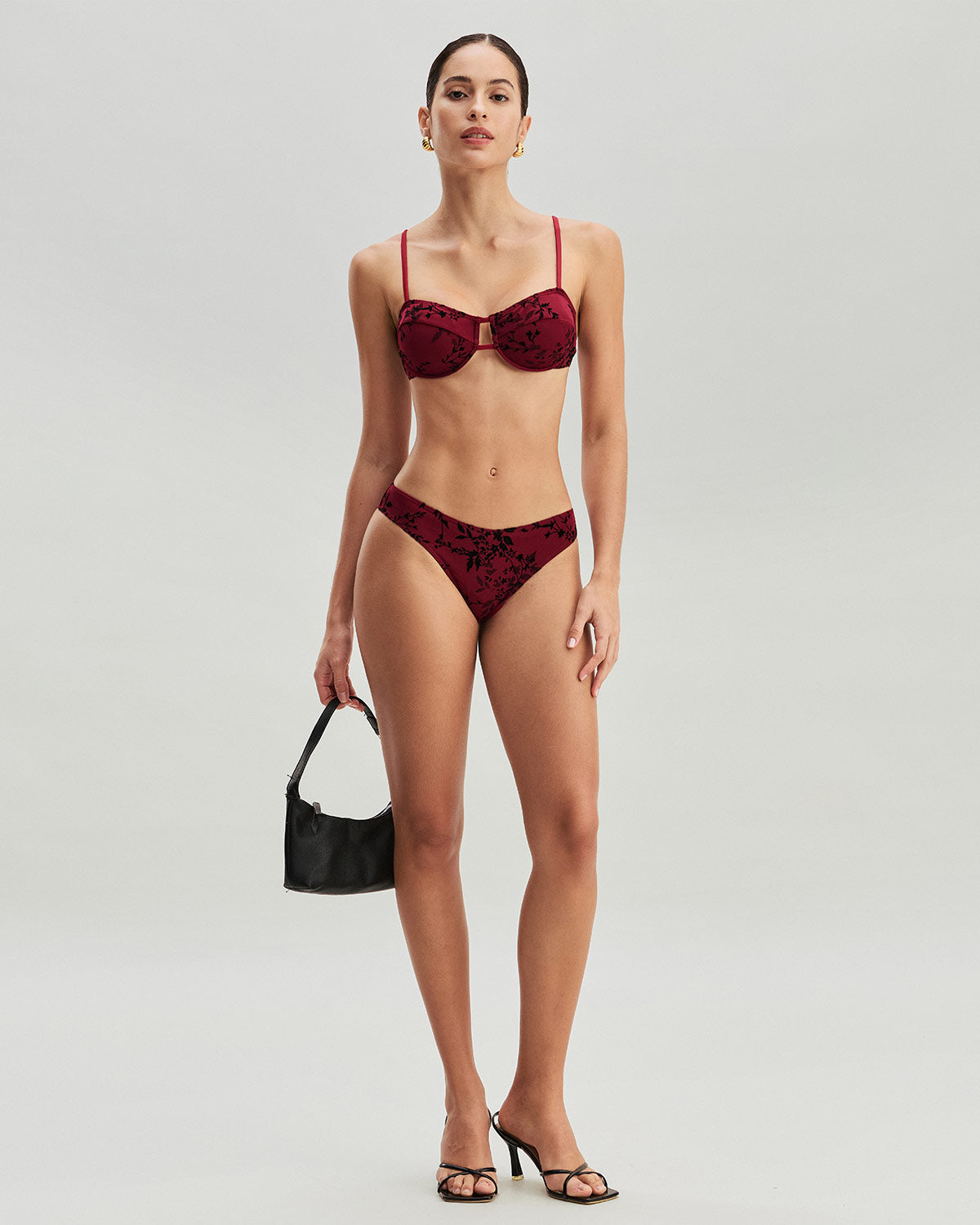 Kırmızı Çiçekli Balenli Bikini Takımı