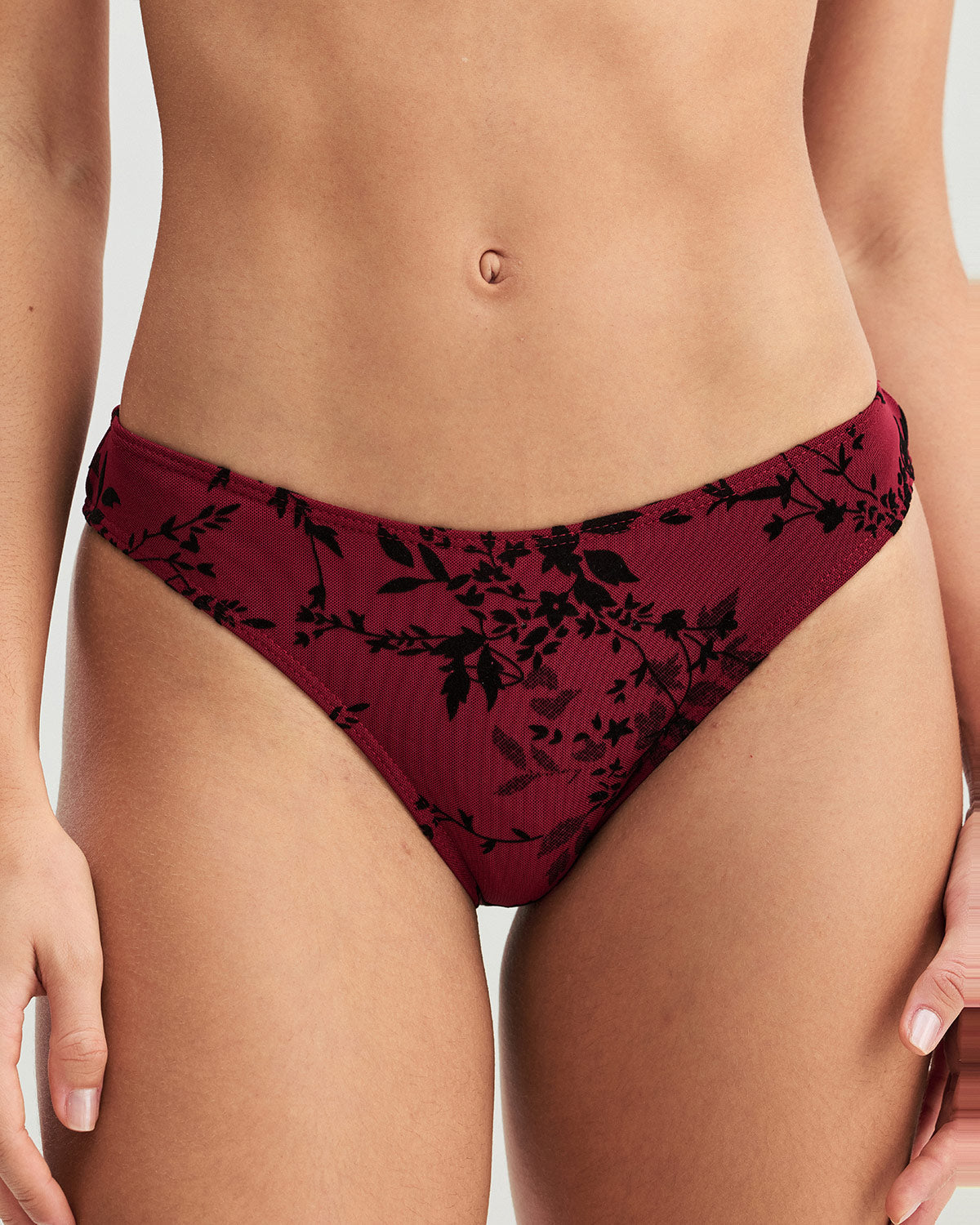 Kırmızı Çiçekli Balenli Bikini Takımı