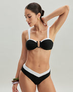 Siyah Kontrast U Yaka Üçgen Bikini Takımı