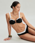 Siyah Kontrast U Yaka Üçgen Bikini Takımı