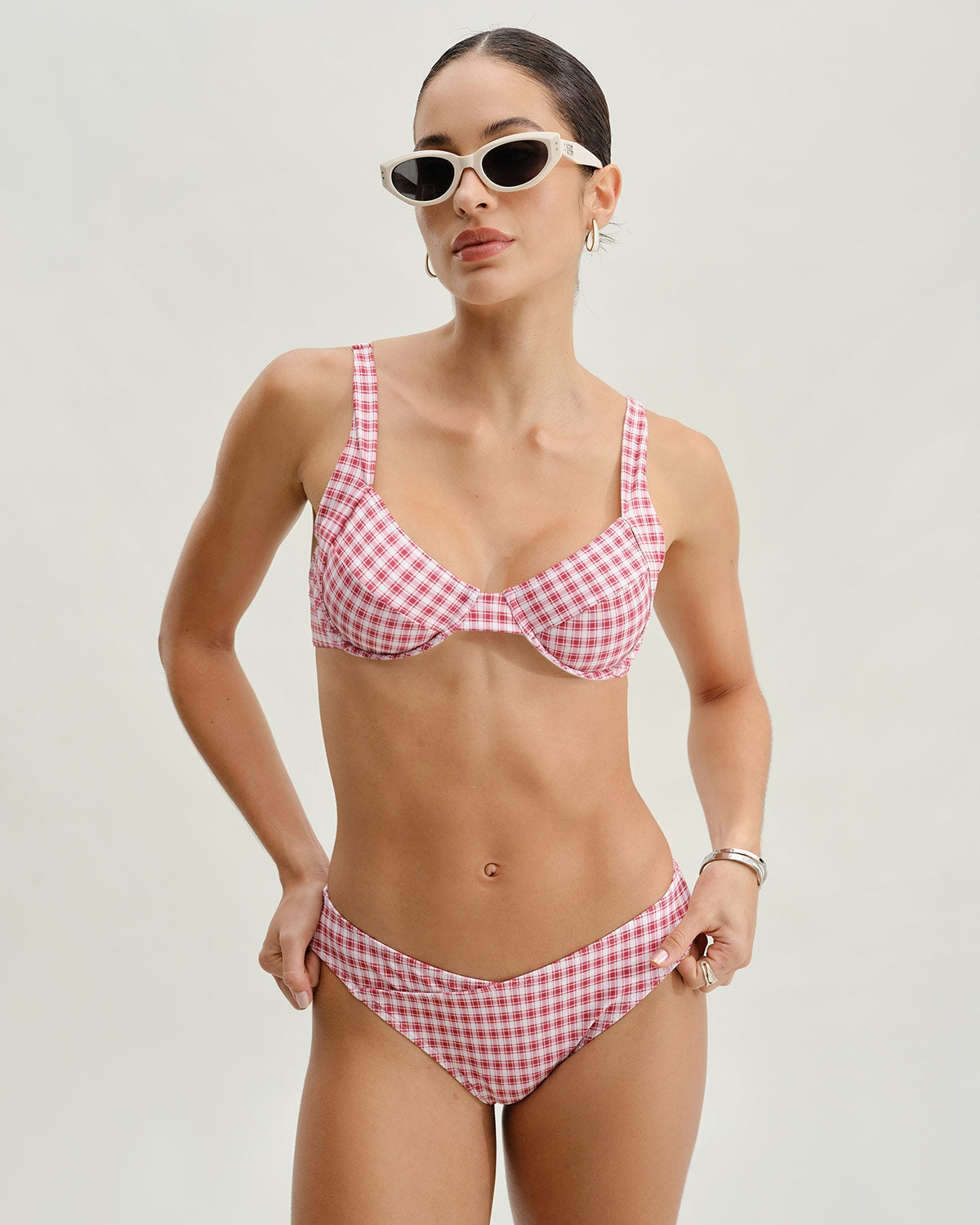Kırmızı Kareli Balenli Bikini Takımı