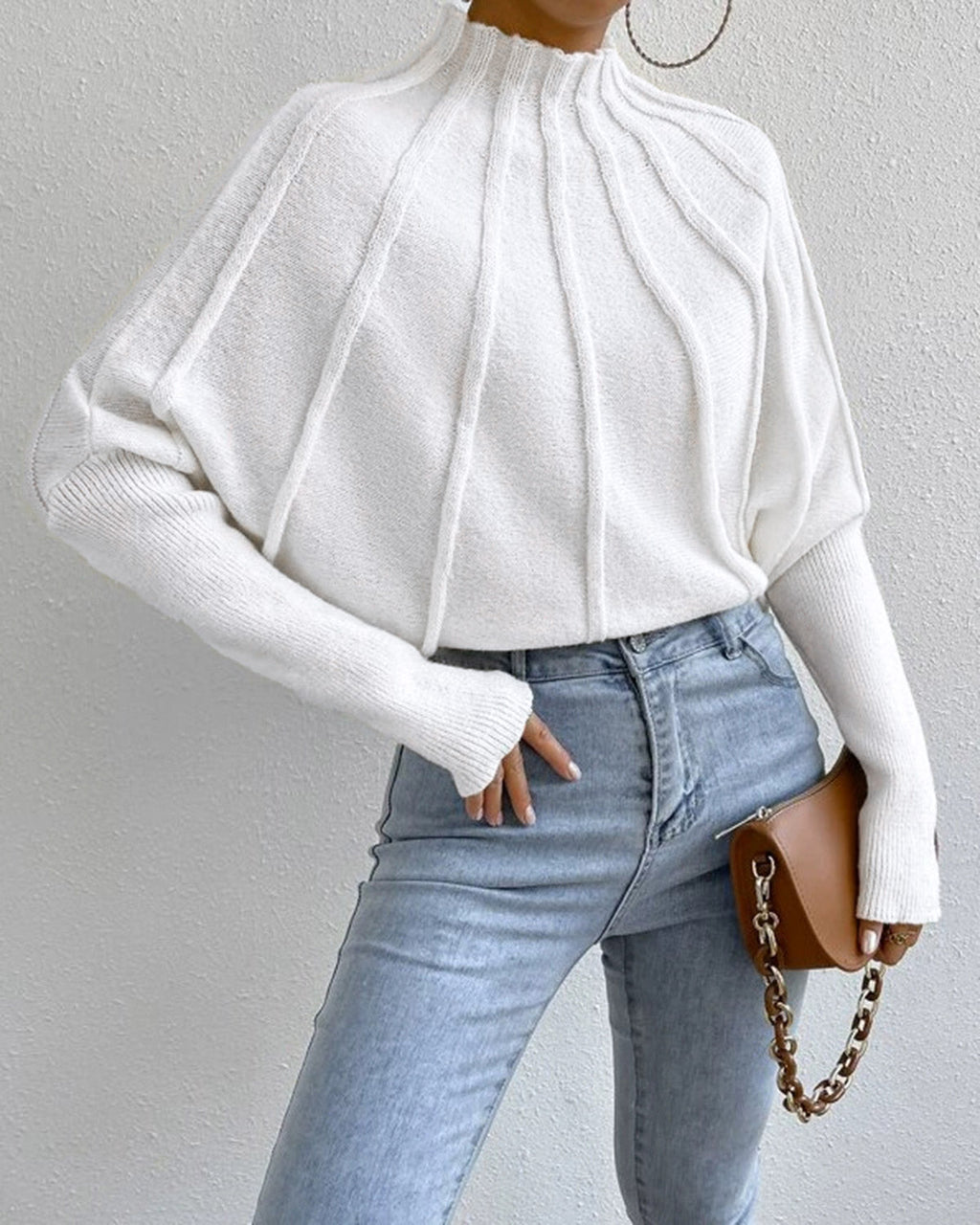 Beyaz Yuvarlak Yaka Oversized Kazak