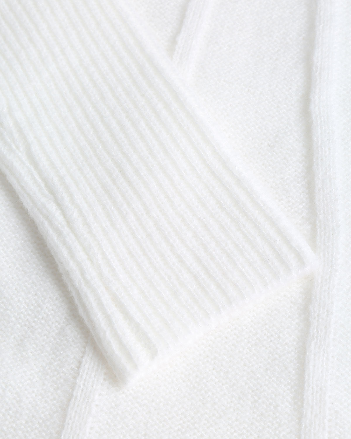 Beyaz Yuvarlak Yaka Oversized Kazak