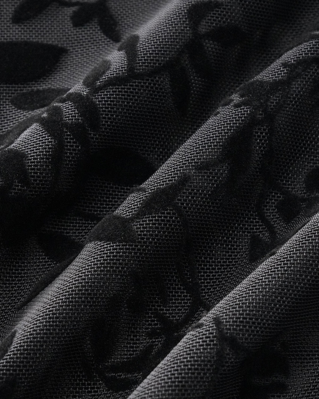 Siyah Çiçek Desenli Şeffaf Tişört