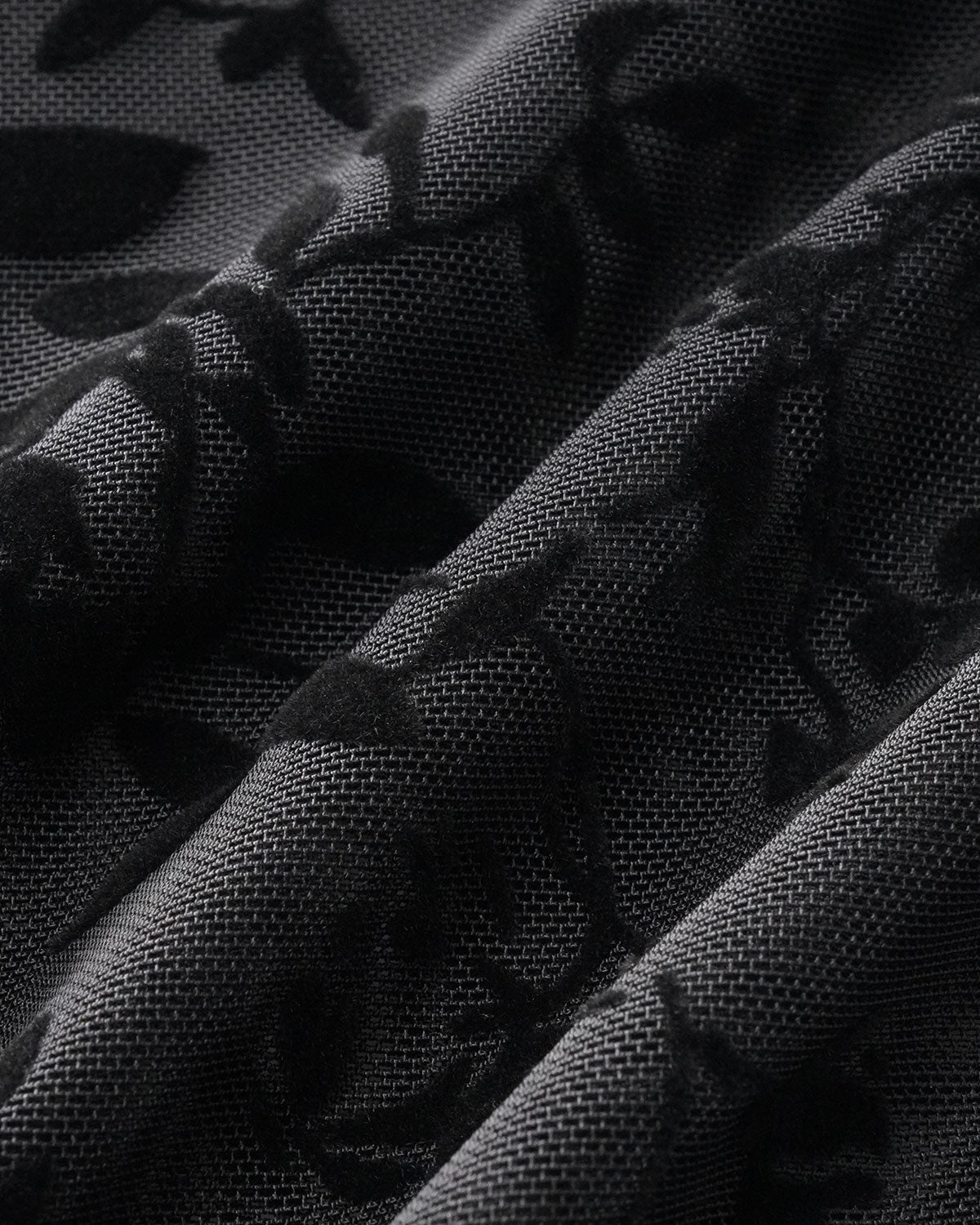 Siyah Çiçek Desenli Şeffaf Tişört