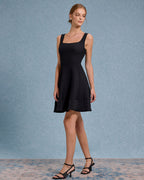 Siyah Kare Yaka Mini Elbise