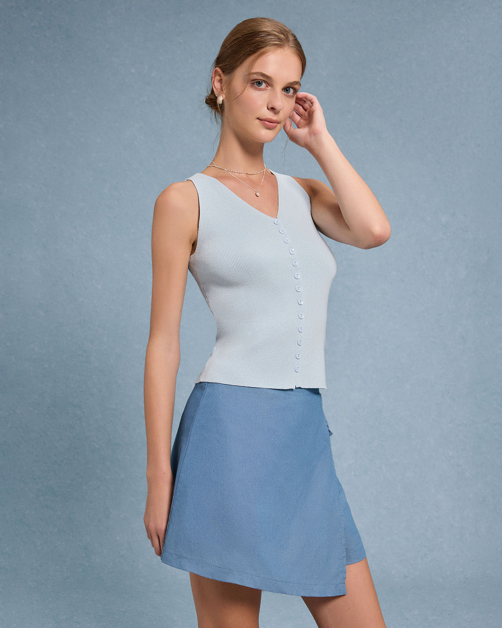 Mavi V Yaka Düğmeli Örgü Atlet