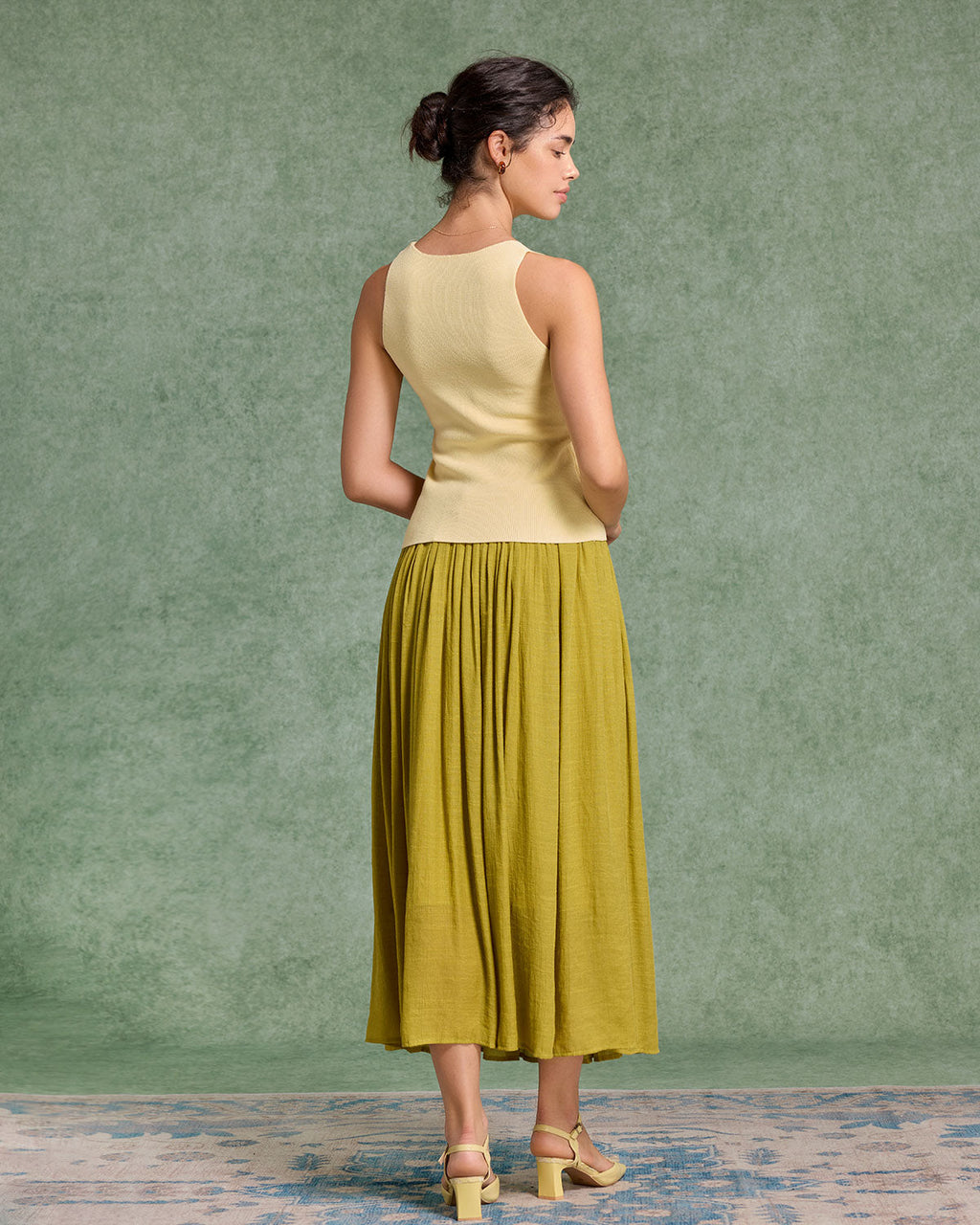 Sarı V Yaka Düğmeli Örgü Atlet