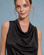 Siyah Kapşonlu Yakalı Tank Top