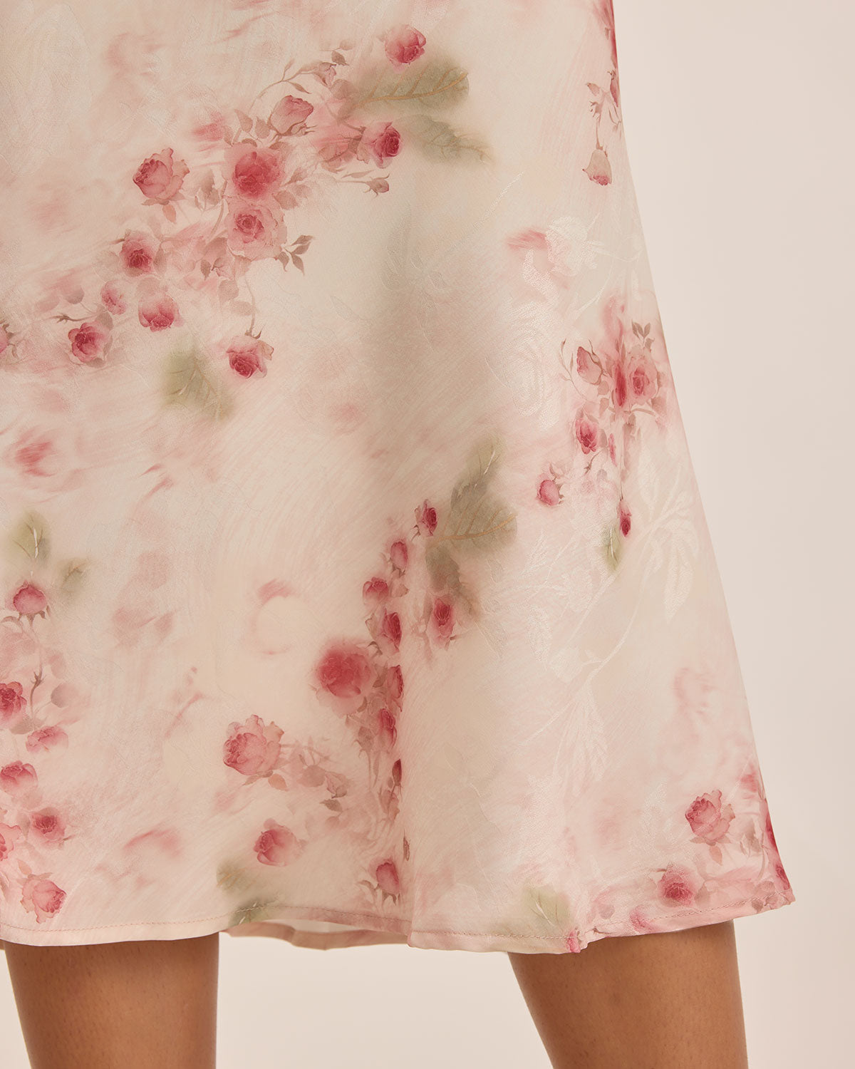 Pembe Çiçekli Kıvrımlı Kolsuz Maksi Elbise