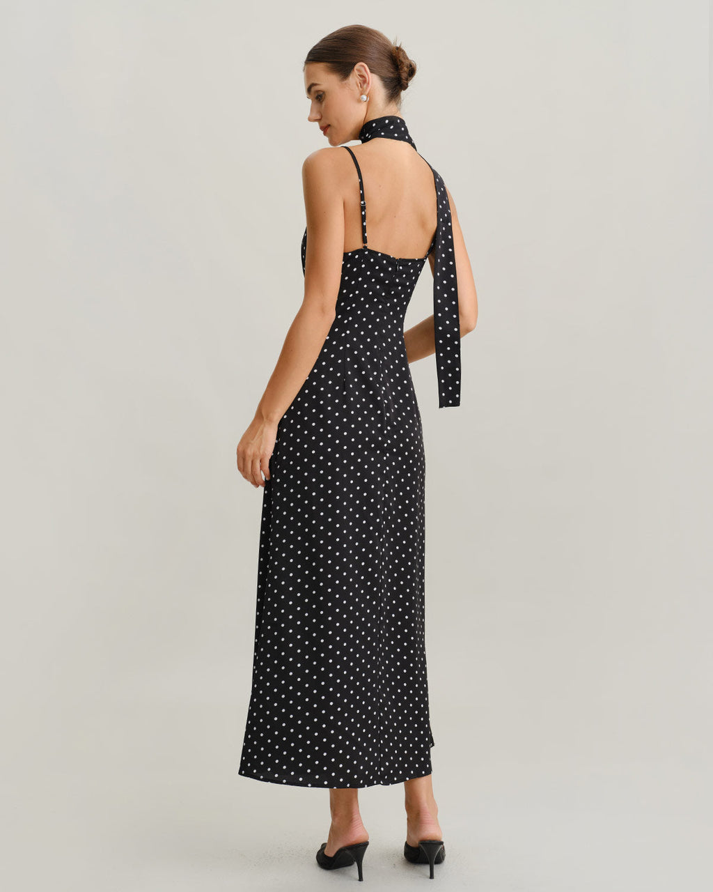 Siyah Polka Dot Kapüşonlu Slip Maxi Elbise