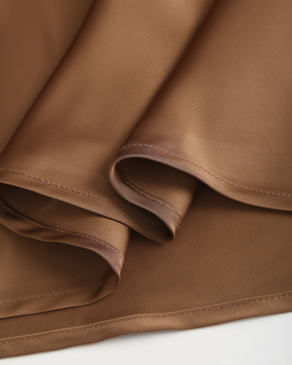 Kahve Saten Kayık Yaka Slip Midi Elbise