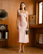 Pembe Kare Yaka Volanlı Saten Midi Elbise