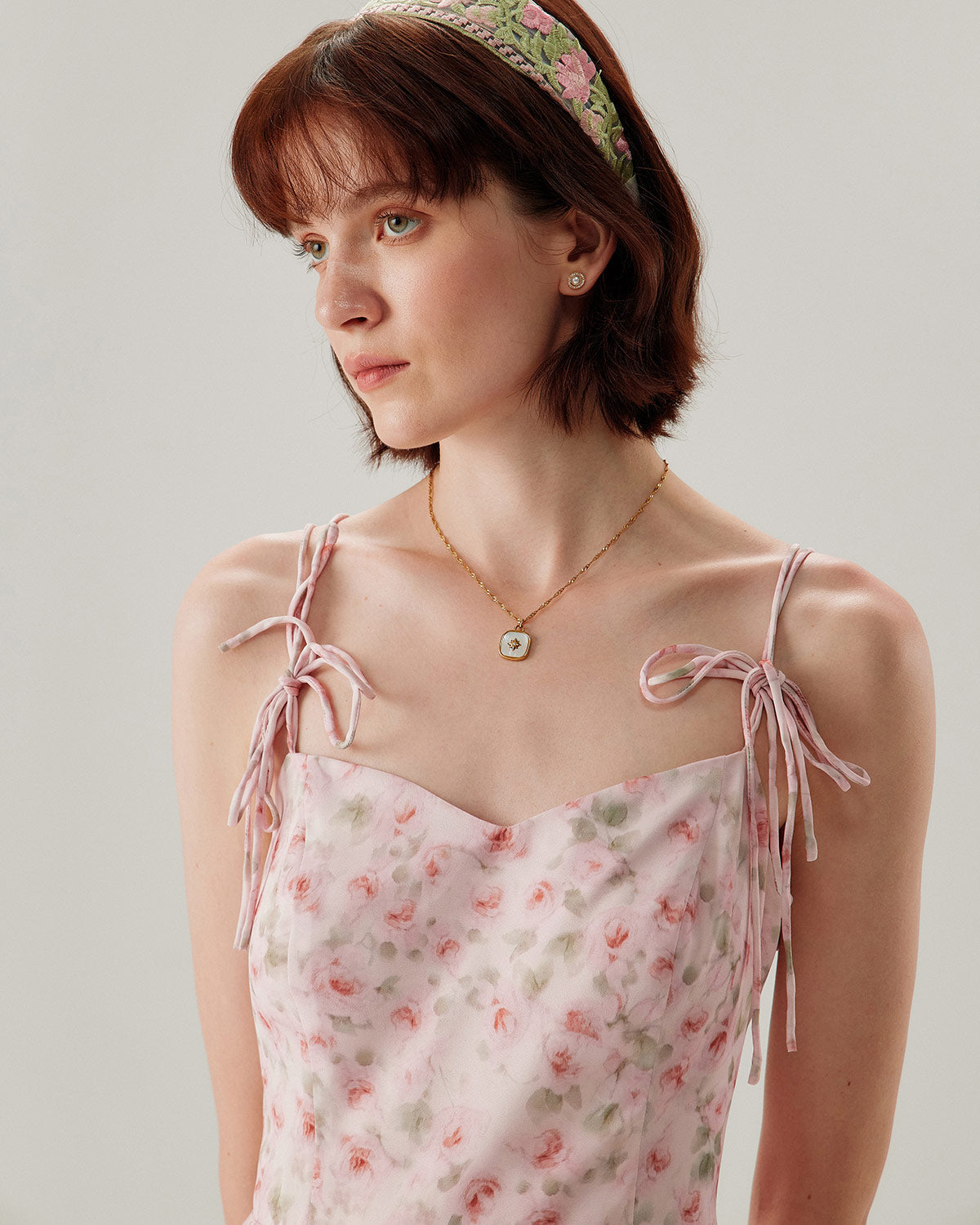 Pembe Çiçekli Büzgülü Slip Midi Elbise