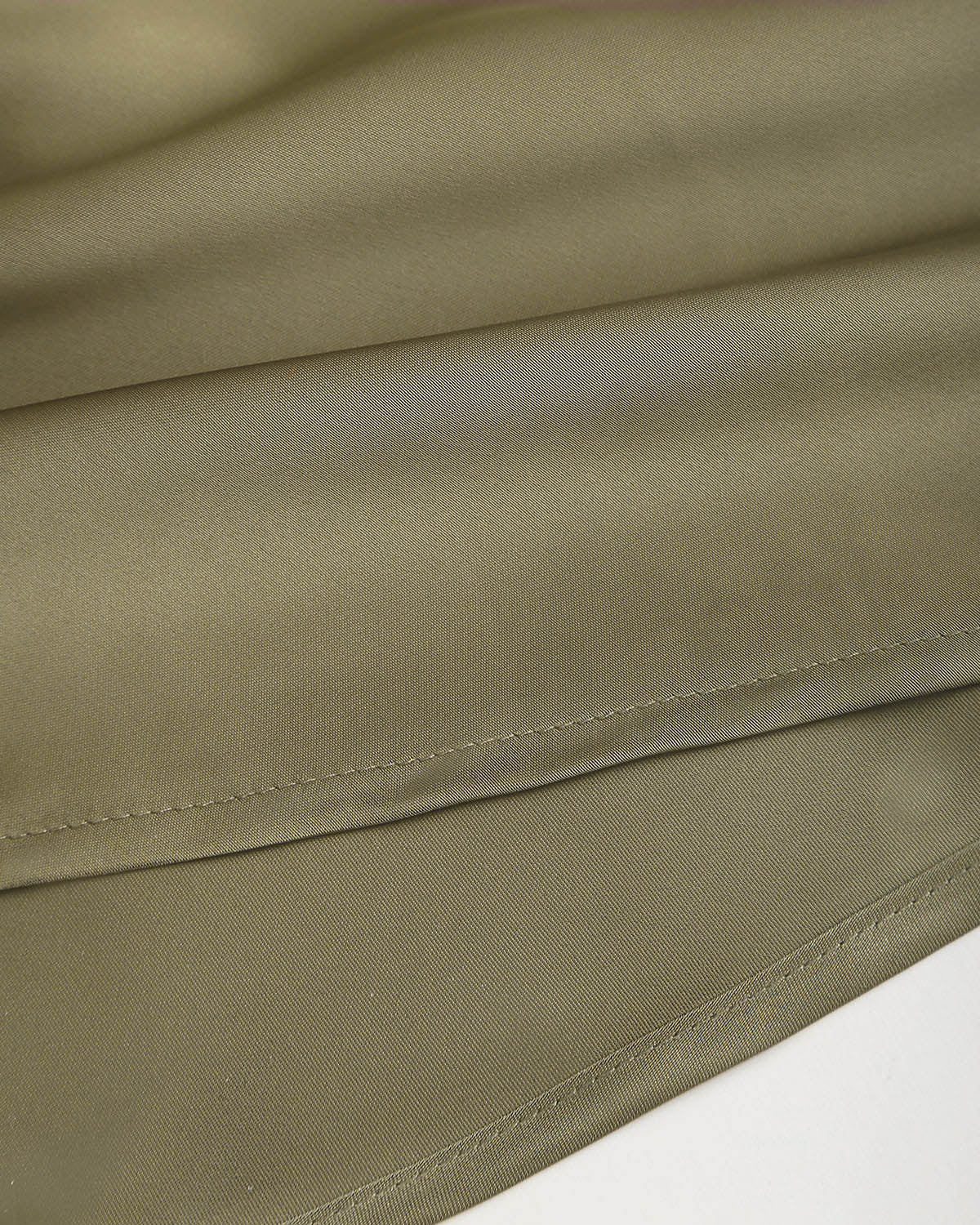 Yeşil Saten Kayık Yaka Slip Midi Elbise