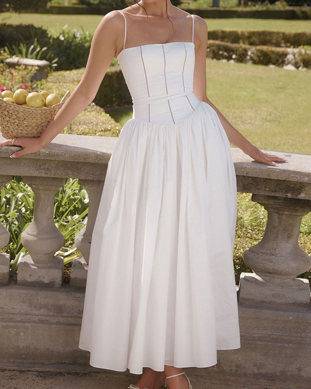 Beyaz Pileli Slip Midi Elbise