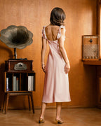 Pembe Kare Yaka Volanlı Saten Midi Elbise