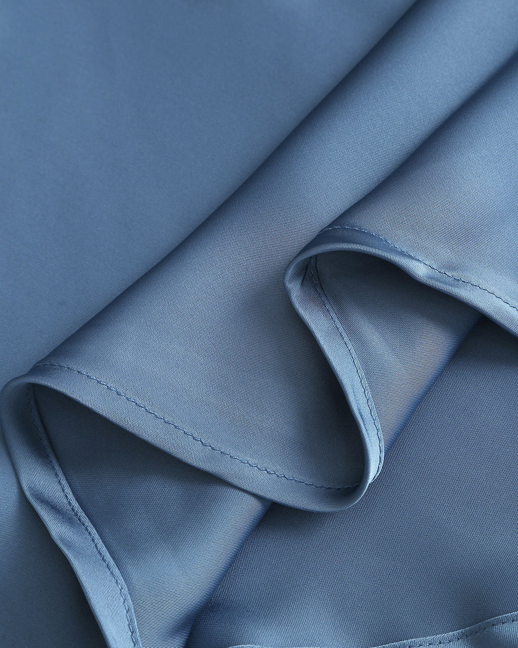 Mavi Saten Kayık Yaka Slip Midi Elbise