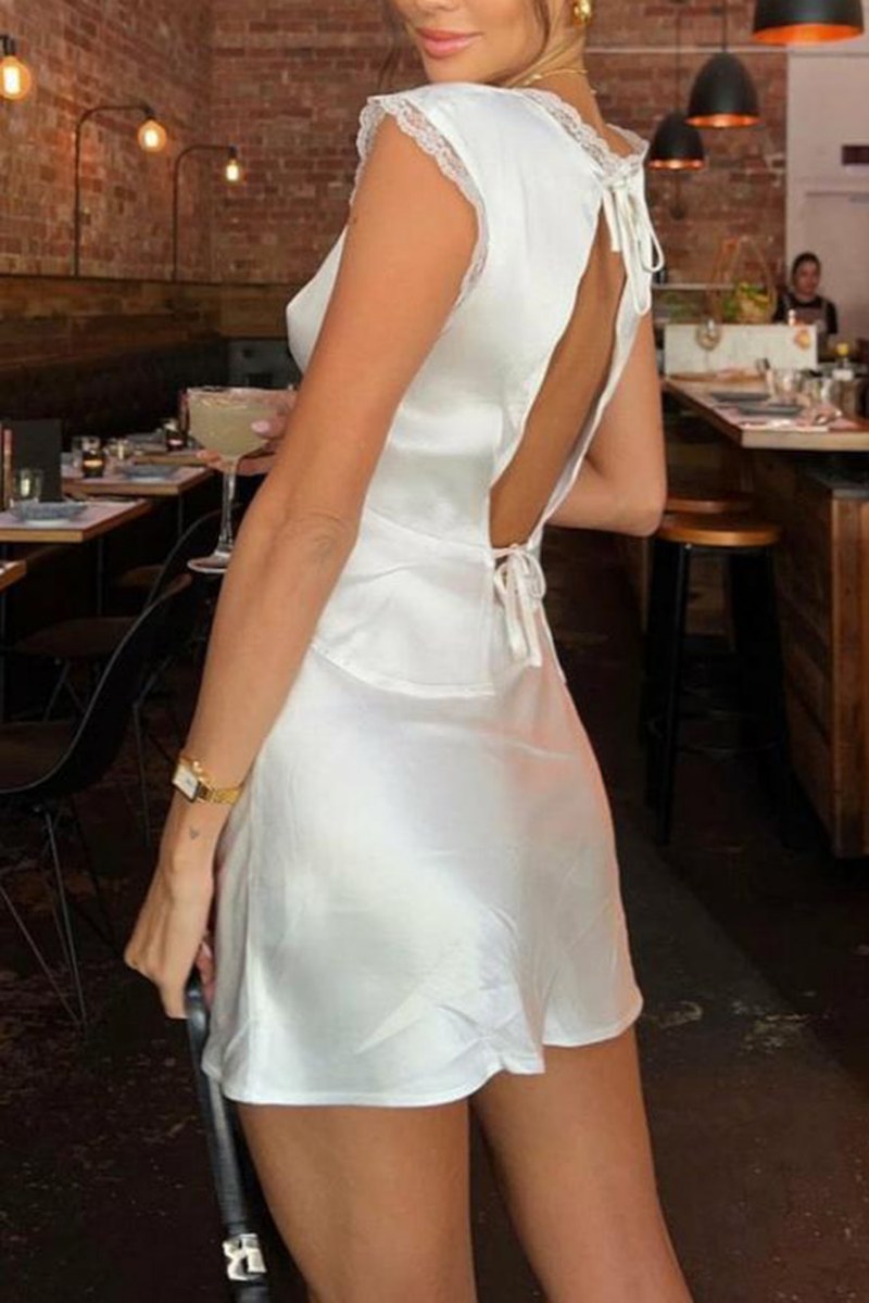 Dantel Detaylı Saten Takım